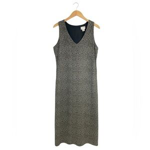 Old Navy size 4 women’s lined sleeveless classic black summer maxi dress.